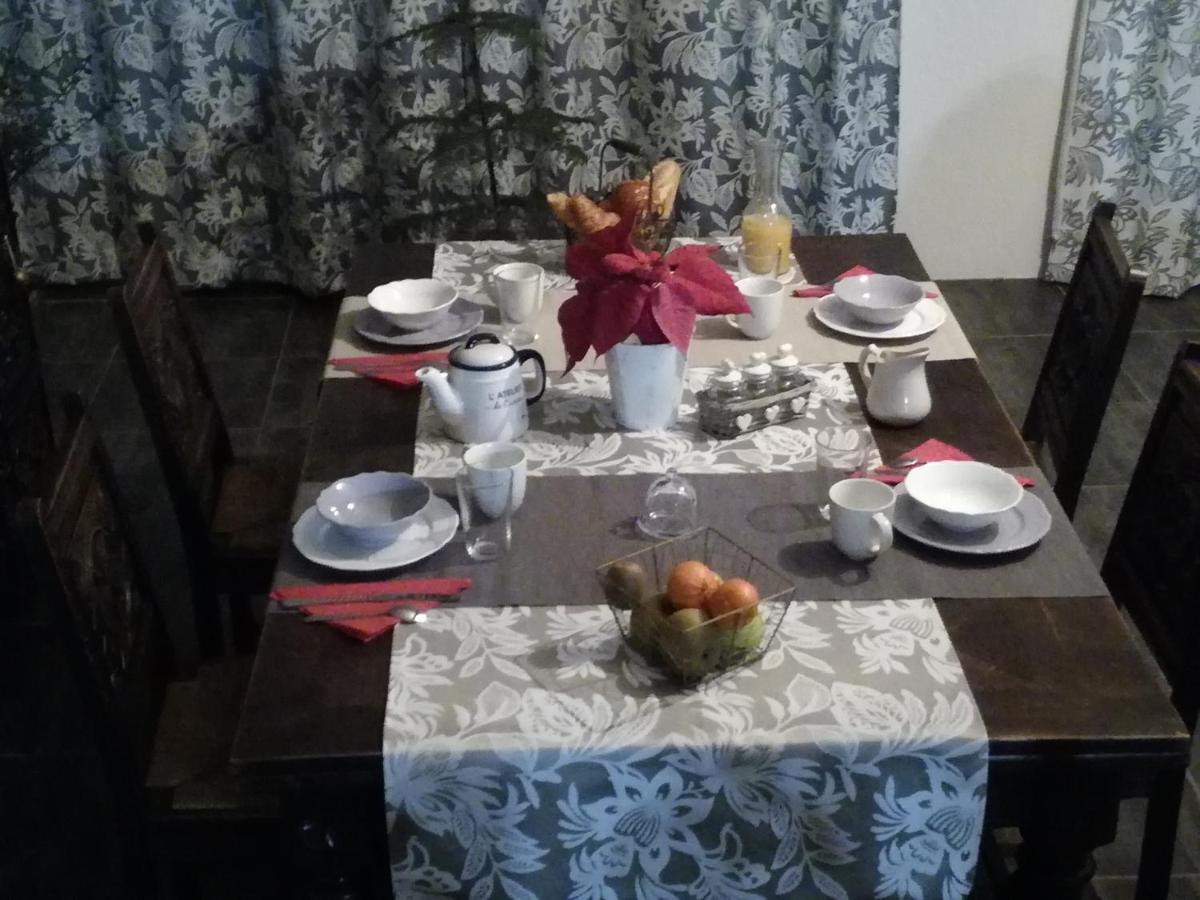 Chez Lorette Mauzé-sur-le-Mignon Buitenkant foto